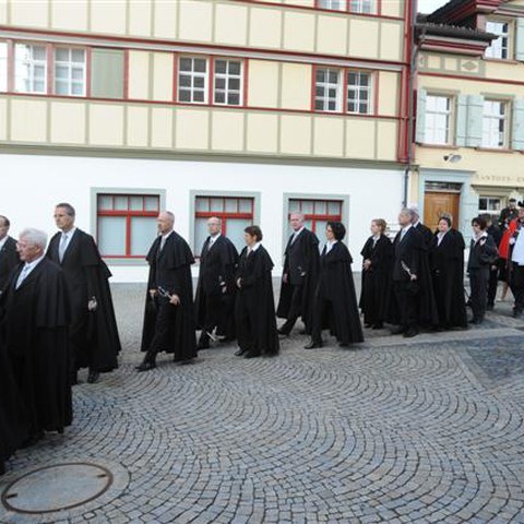 1 Landsgemeinde 2010 (63). Vergrösserte Ansicht