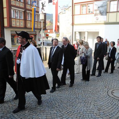 1 Landsgemeinde 2010 (69). Vergrösserte Ansicht