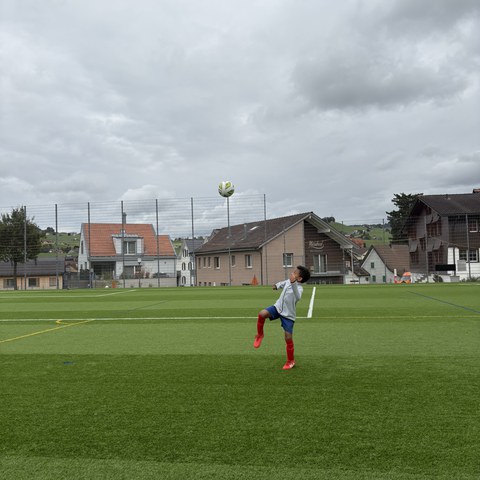 Fussball (11).JPEG. Vergrösserte Ansicht
