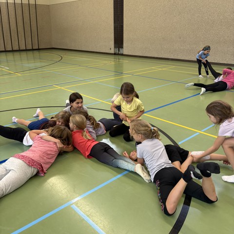 Tanzen.JPEG. Vergrösserte Ansicht