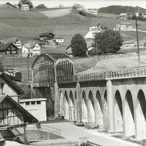 Viadukt, kurz vor Neubau Hirschberg-Rank, 1977/78. Vergrösserte Ansicht