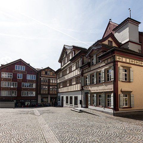 Bibliotheksgebäude. Vergrösserte Ansicht